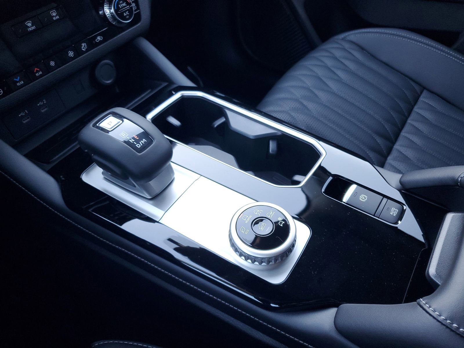 New 2026 Mitsubishi Outlander SEL image 19