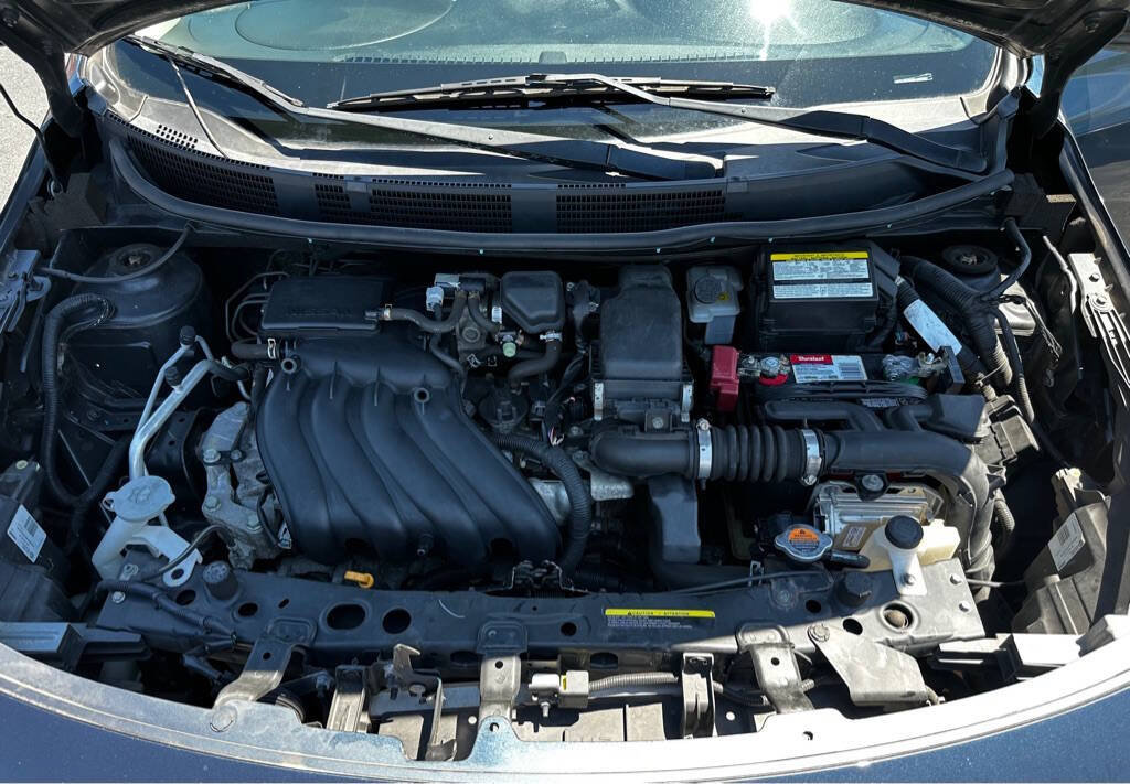 Used 2015 Nissan Versa SV FWD image 19