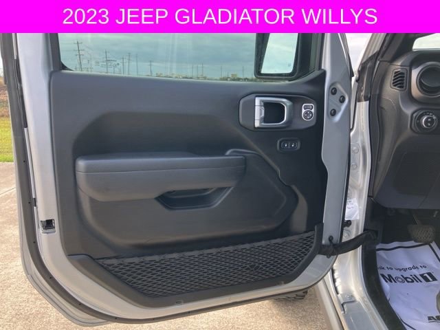 Used 2023 Jeep Gladiator Willys image 24