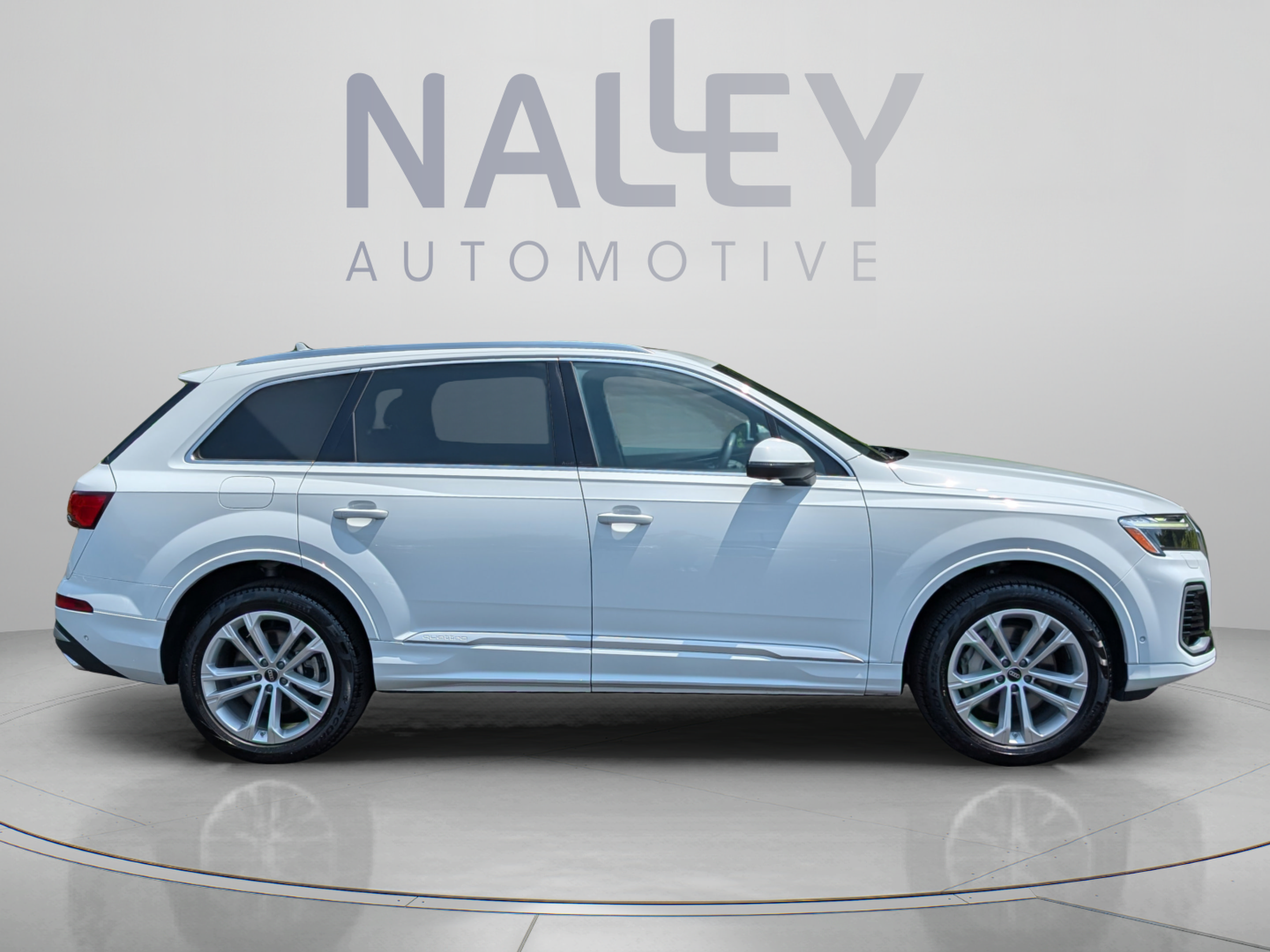 Used 2025 Audi Q7 3.0T Premium AWD/4WD image 6