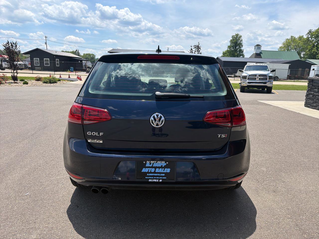 Used 2017 Volkswagen Golf Wolfsburg Edition FWD image 5