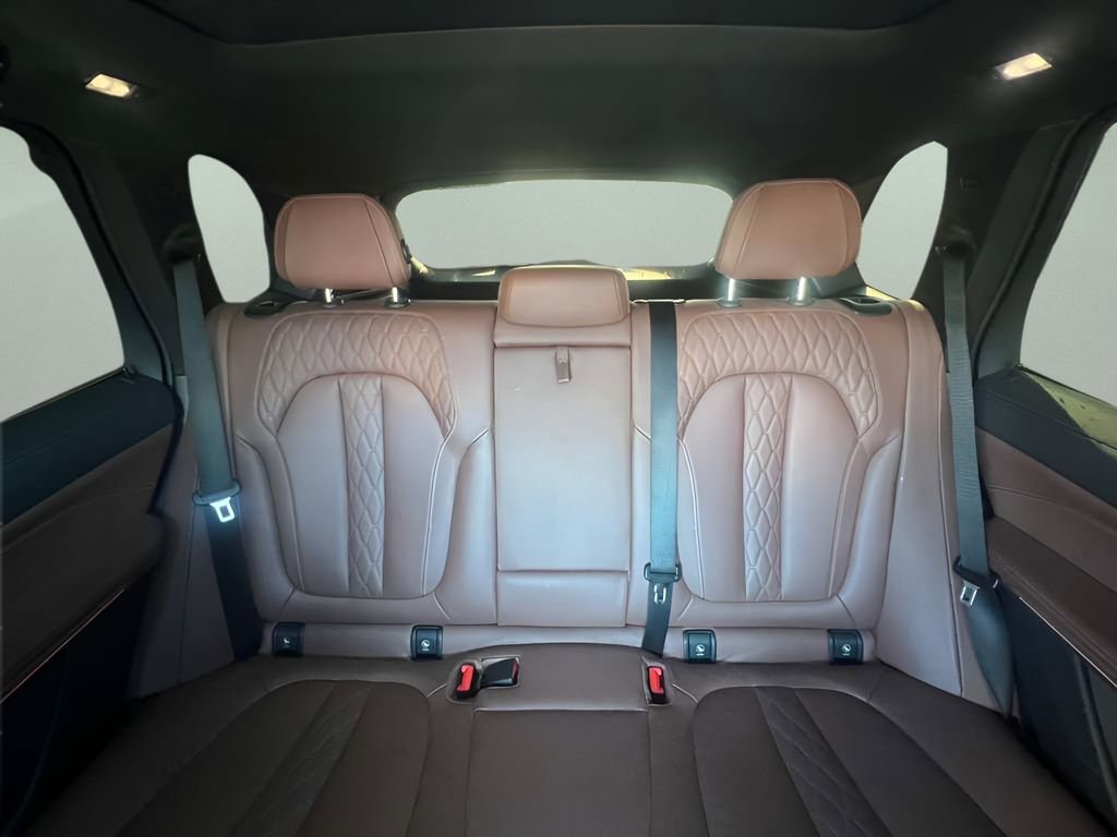 Used 2021 BMW X5 M50i w/ Premium Package image 19