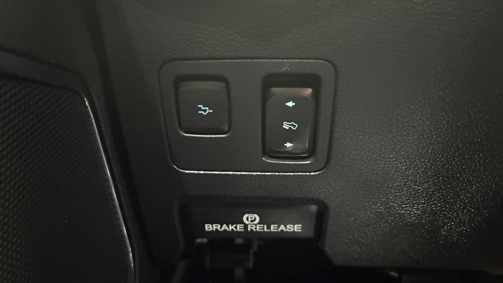 Used 2021 Ford F250 Lariat AWD/4WD image 38