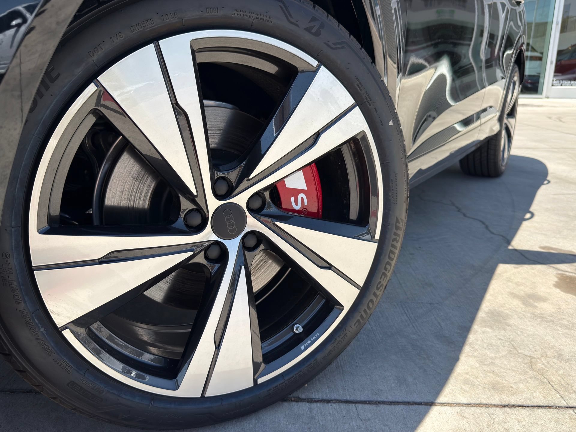 New 2026 Audi SQ5 Prestige AWD/4WD image 4