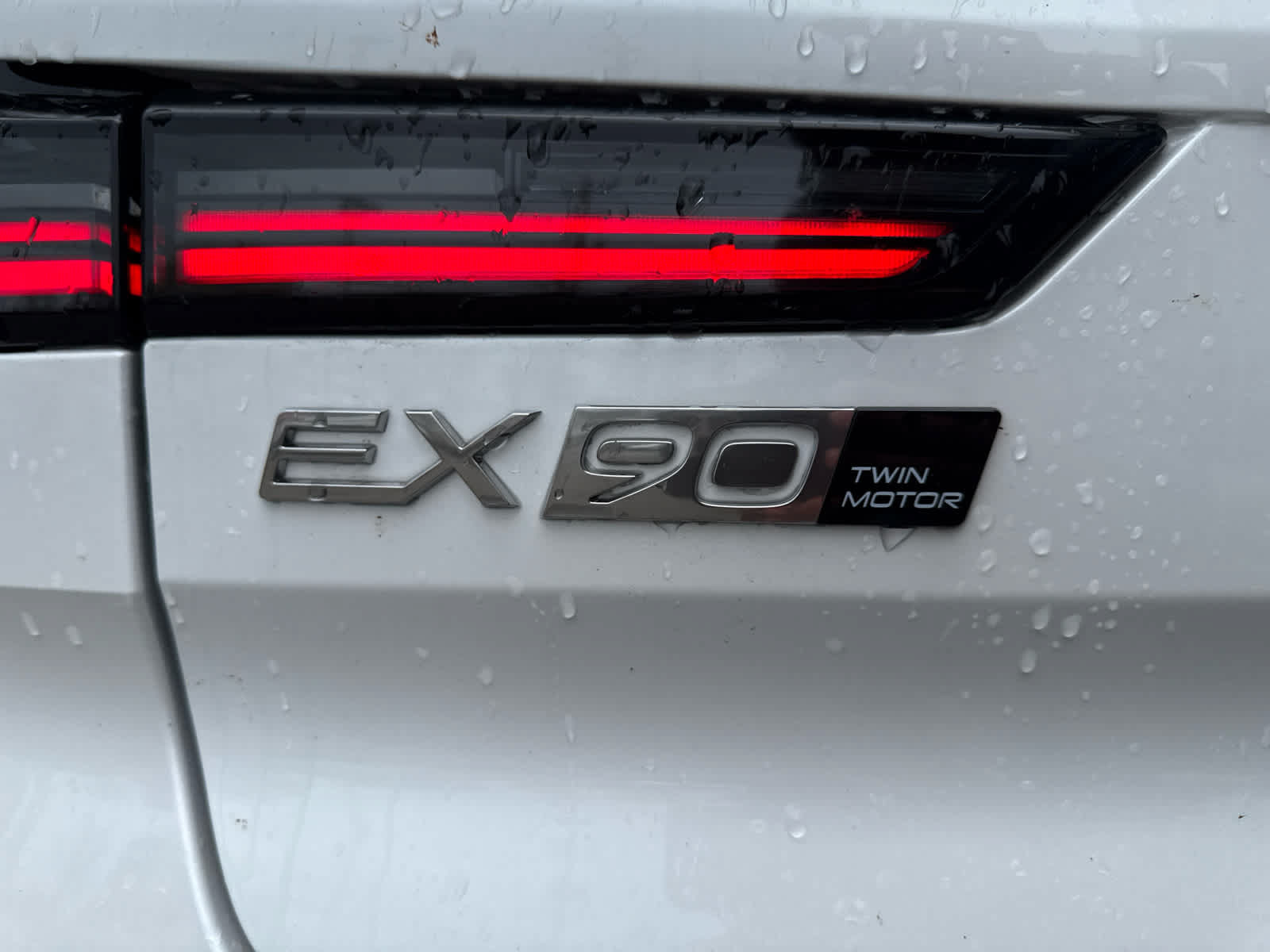 New 2026 Volvo EX90 Plus AWD/4WD image 15