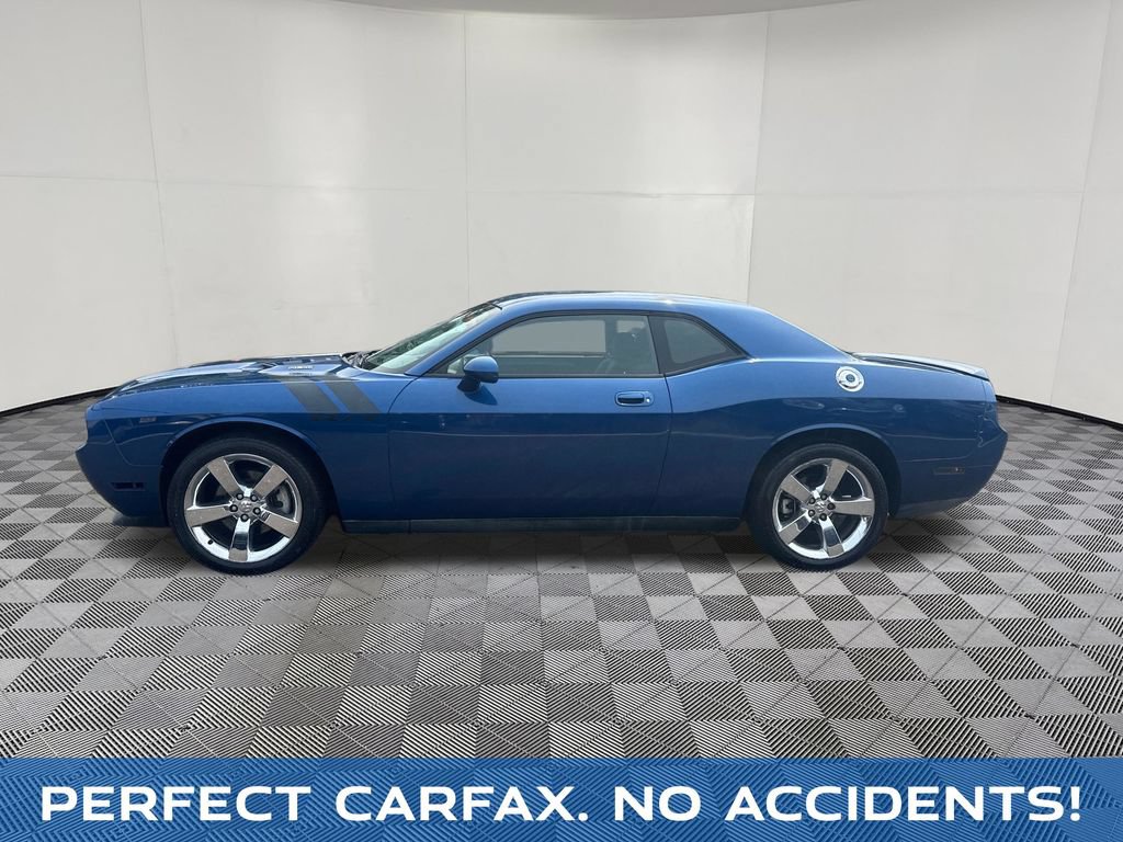 Used 2009 Dodge Challenger R/T RWD image 2
