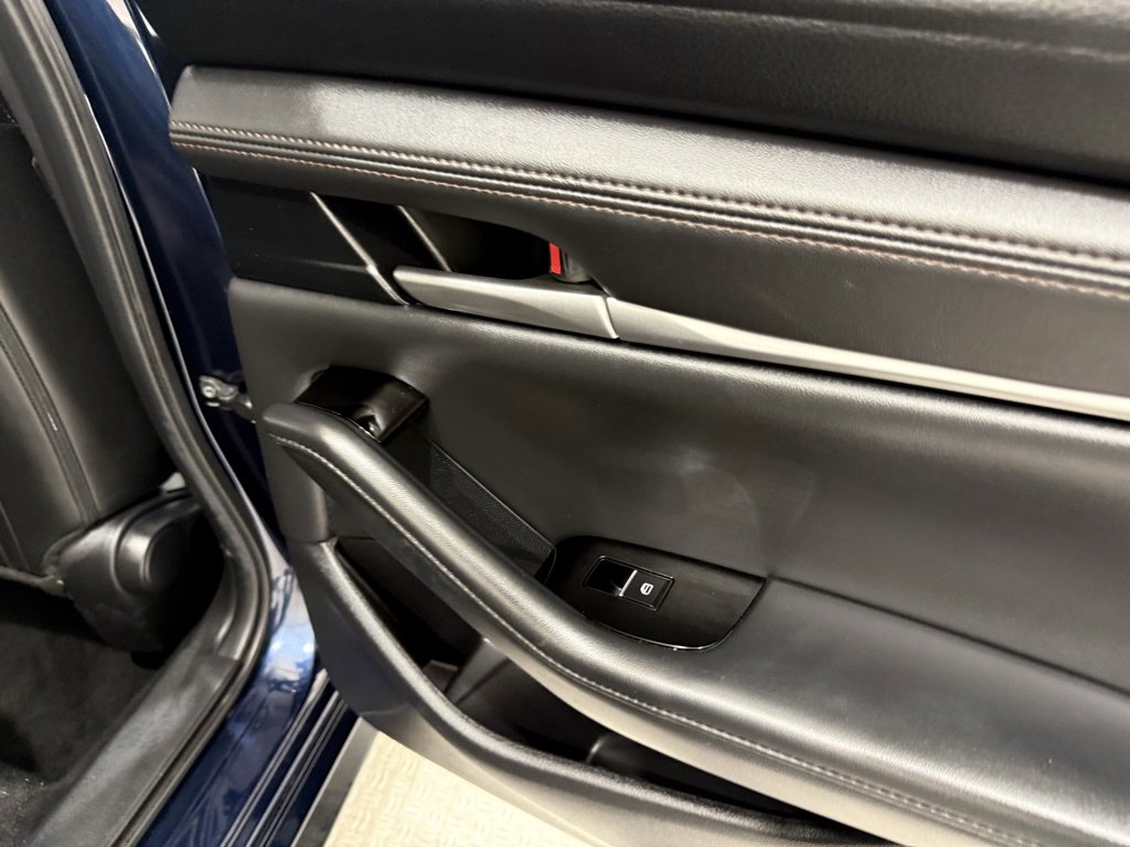 Used 2024 MAZDA MAZDA3 s image 22