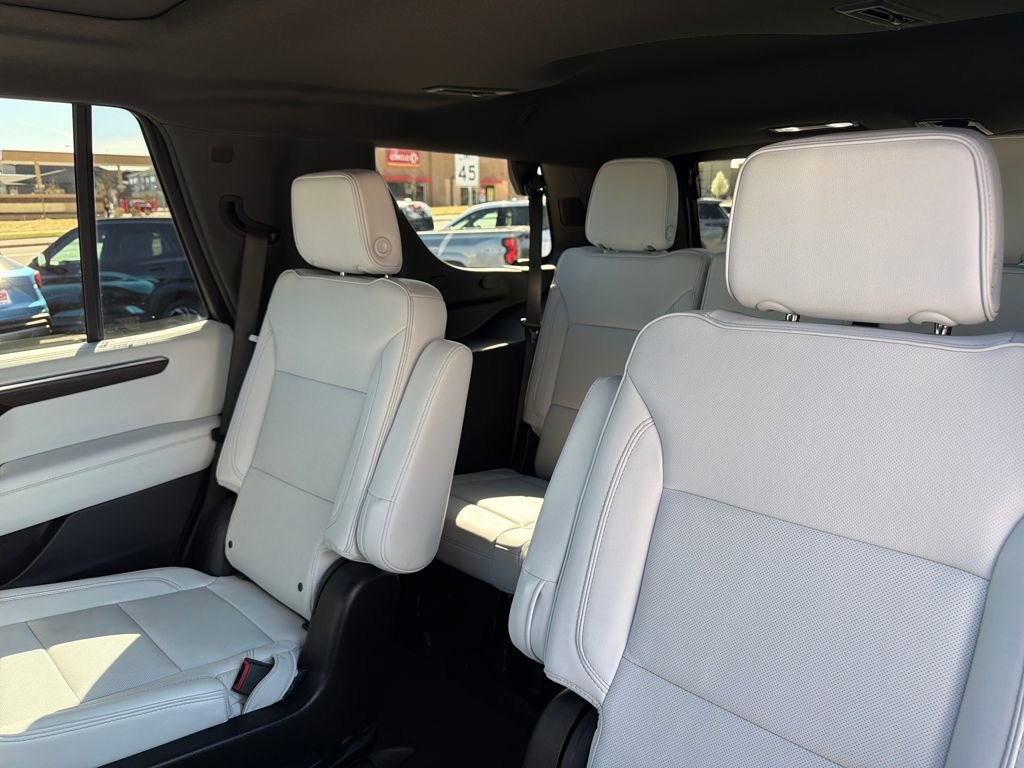 Used 2025 Chevrolet Tahoe Premier image 32