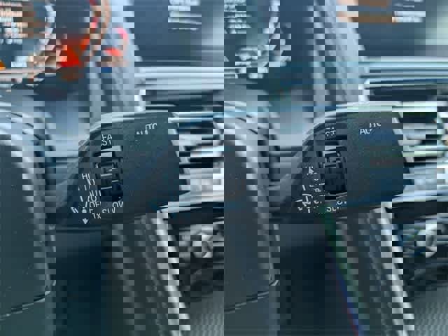 Used 2022 BMW M850i xDrive Convertible w/ Driving Assistance Package image 26