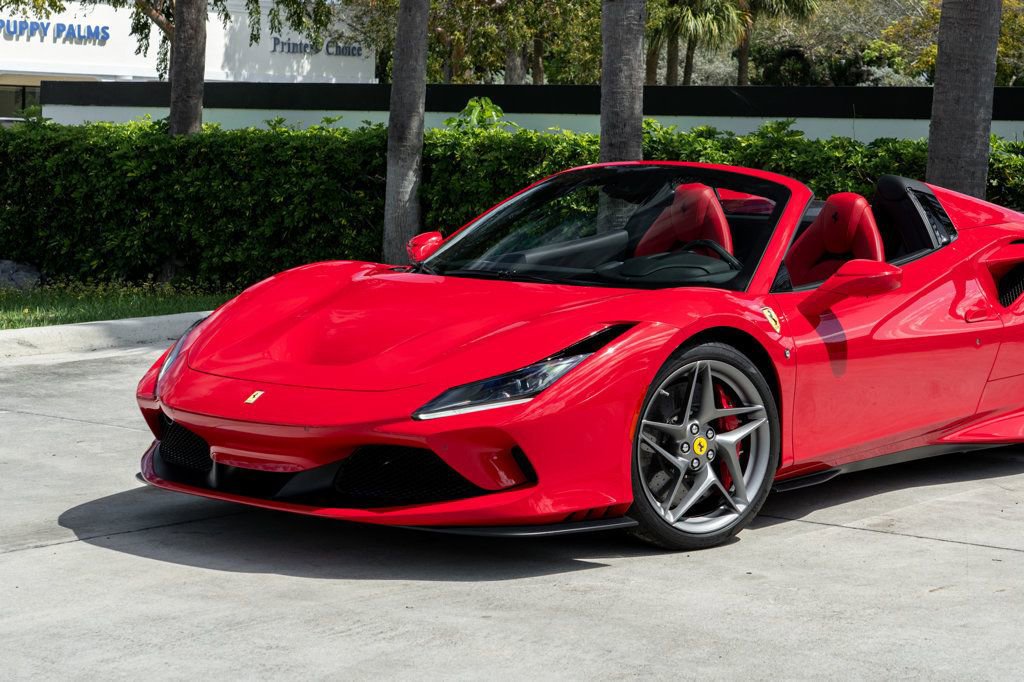 Used 2022 Ferrari F8 Tributo image 3