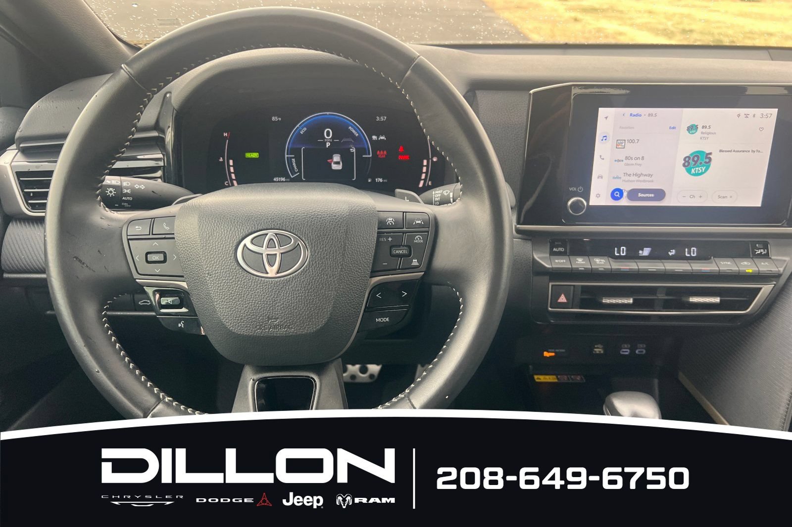 Used 2025 Toyota Camry SE FWD image 16