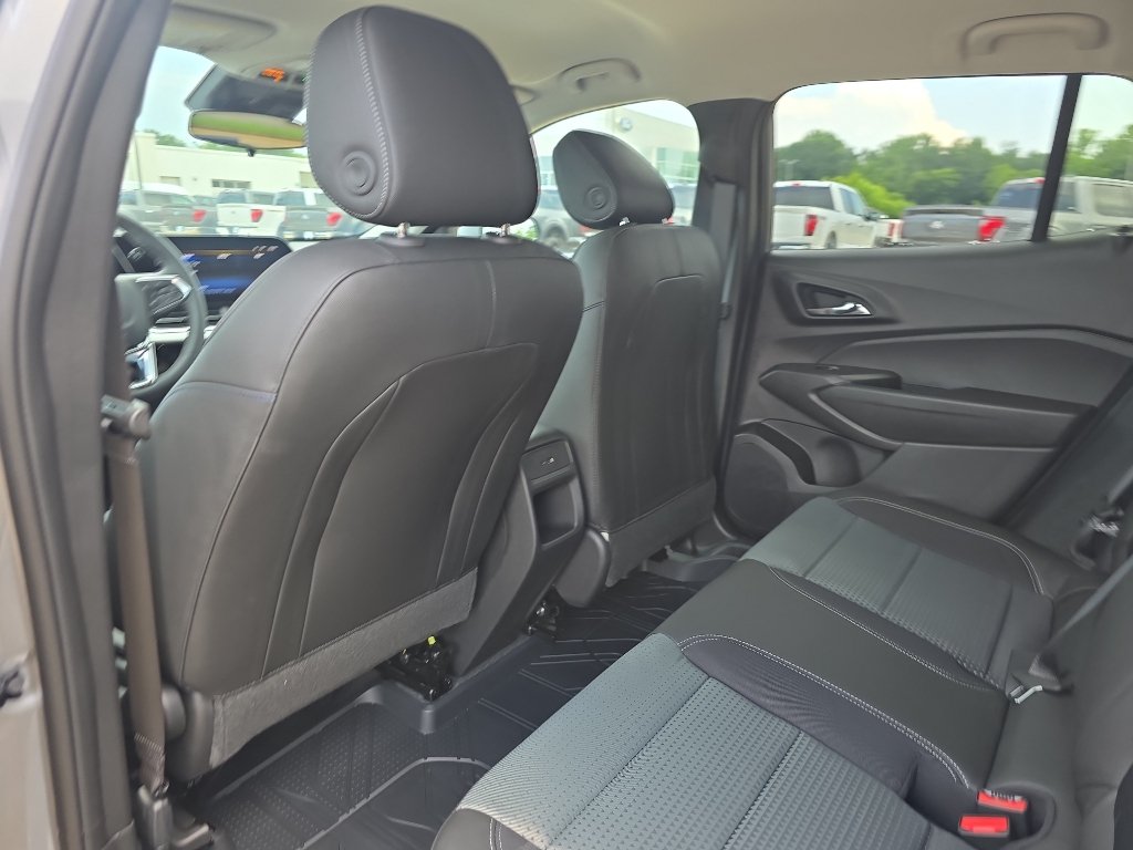 New 2026 Chevrolet Trax LT w/ Driver Confidence Package FWD image 11