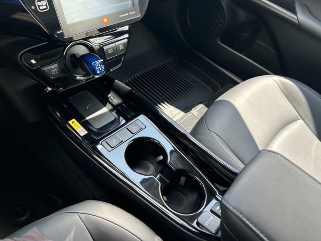 Used 2022 Toyota Prius Limited w/ Premium Convenience Package FWD image 26