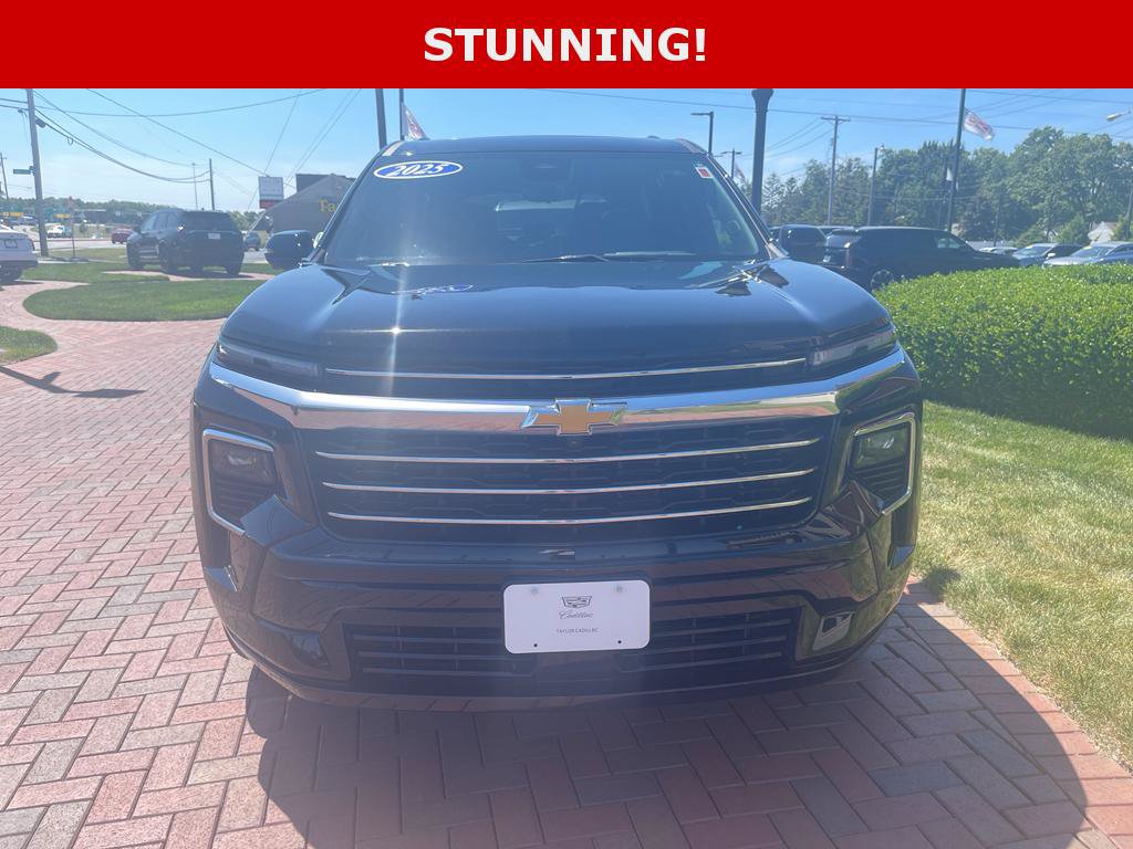 Used 2025 Chevrolet Traverse High Country w/ LPO, Floor Liner Package AWD/4WD image 3