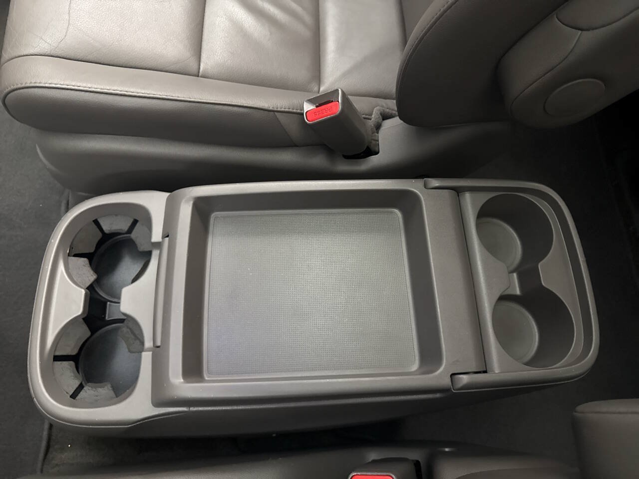 Used 2013 Honda Odyssey Touring Elite image 18