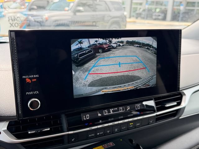 Certified 2026 Toyota Sienna XLE FWD image 24
