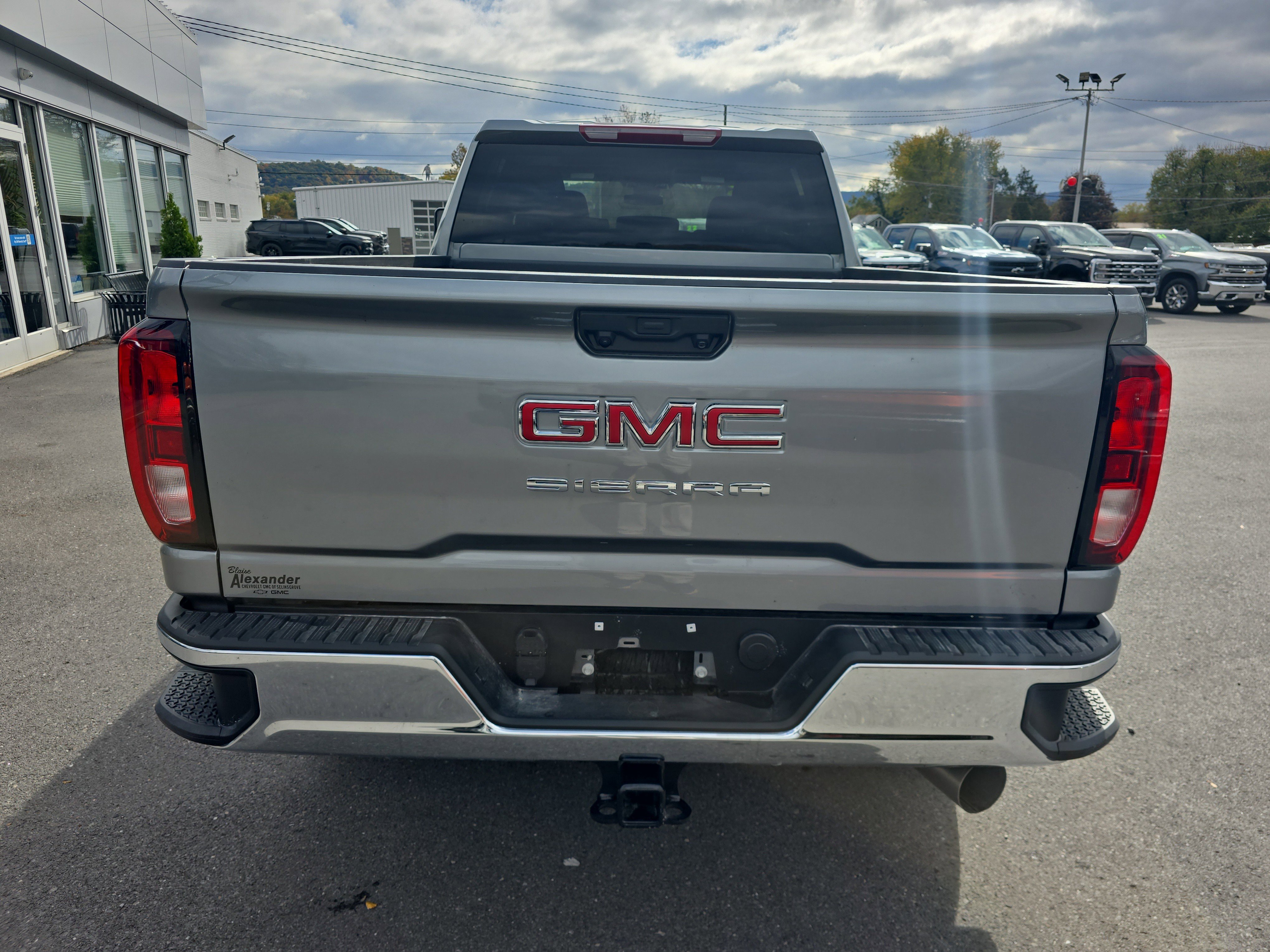 New 2026 GMC Sierra 2500 Pro w/ Convenience Package image 4