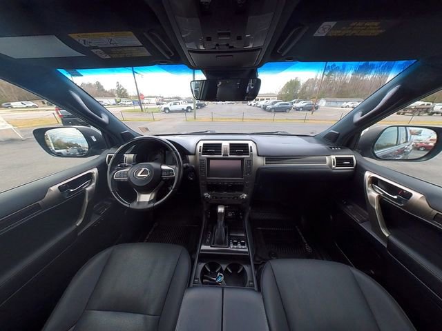 Used 2020 Lexus GX 460 Premium w/ Premium Package image 29
