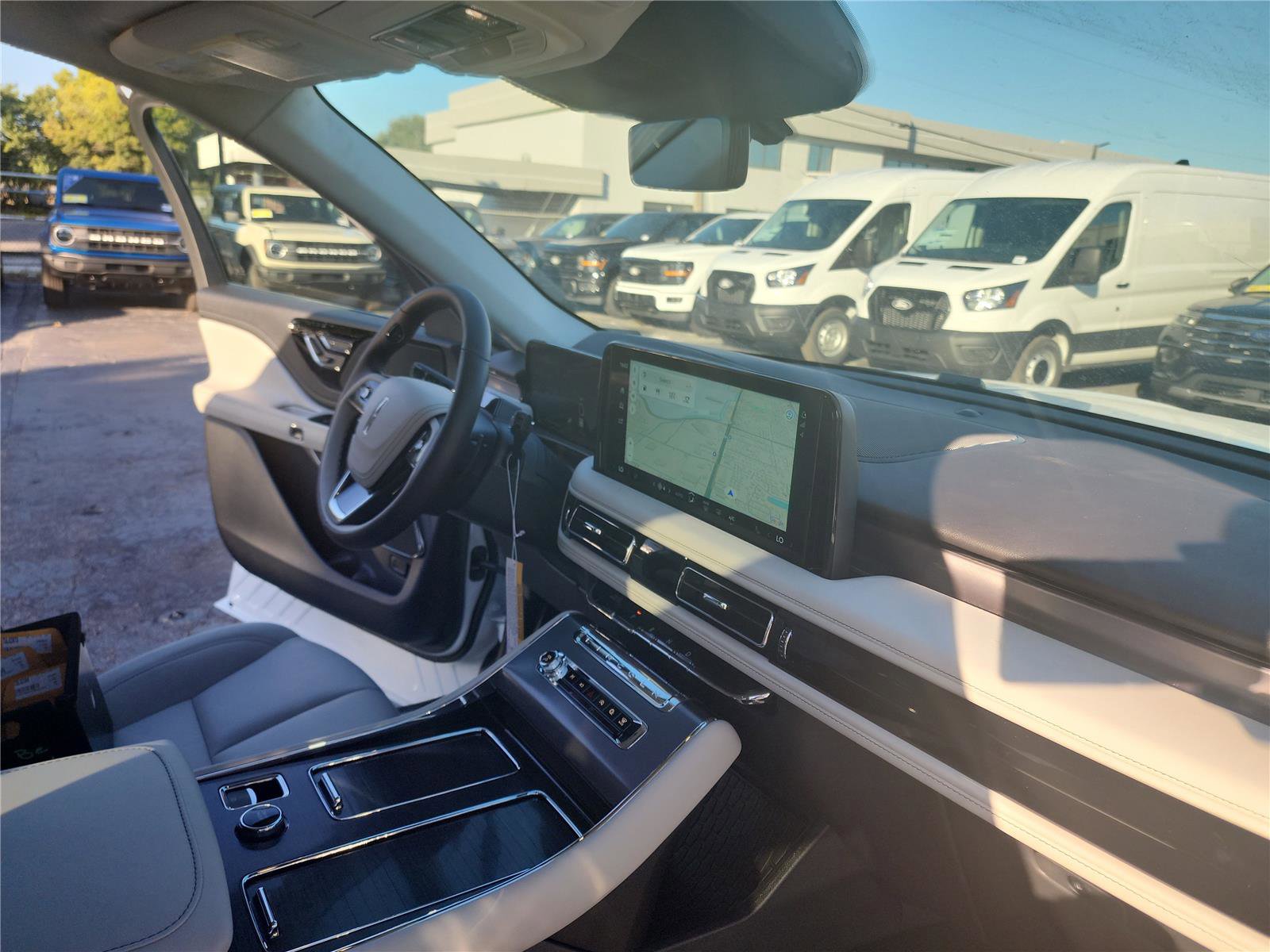 New 2026 Lincoln Aviator 2WD image 28