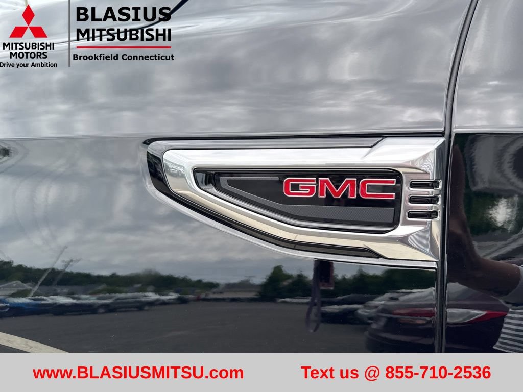 Used 2026 GMC Yukon Denali w/ Sun & Power Step Package AWD/4WD image 60