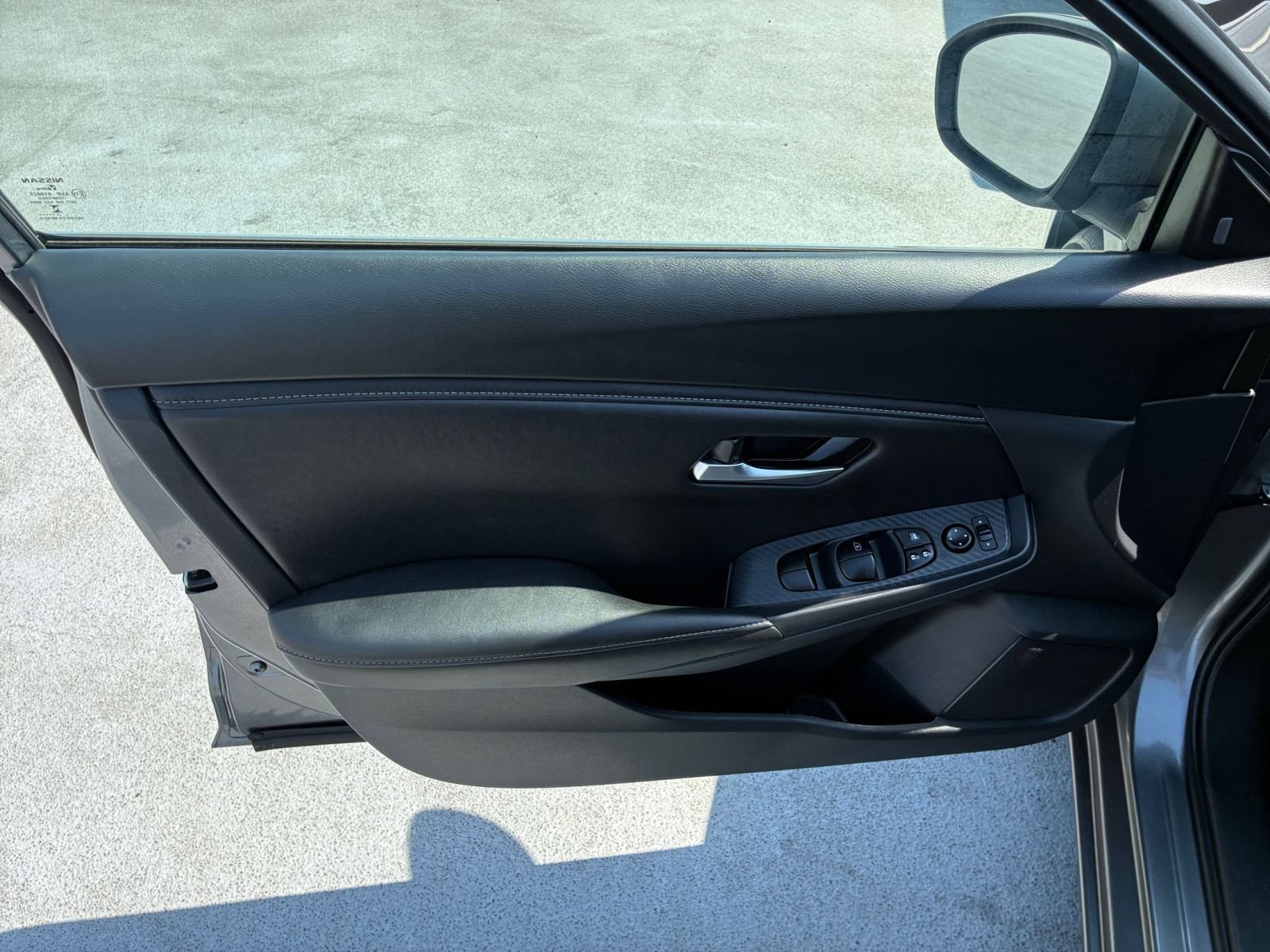 Used 2025 Nissan Sentra SV FWD image 18