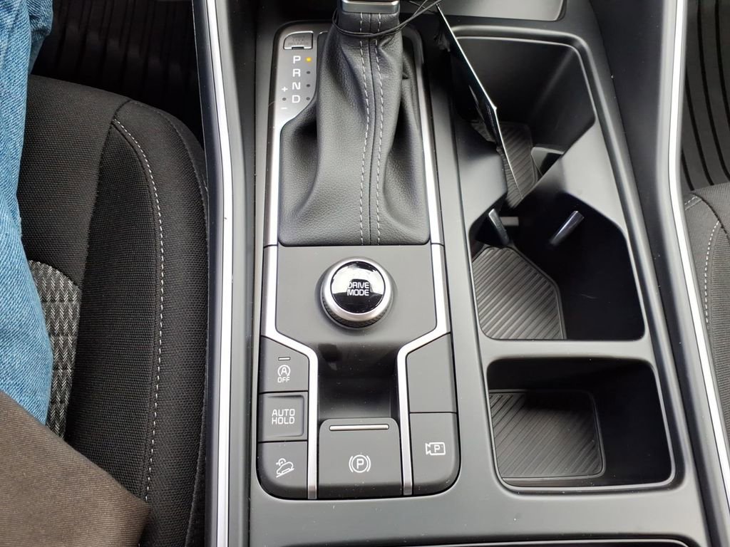 New 2026 Kia Sorento LX FWD image 15