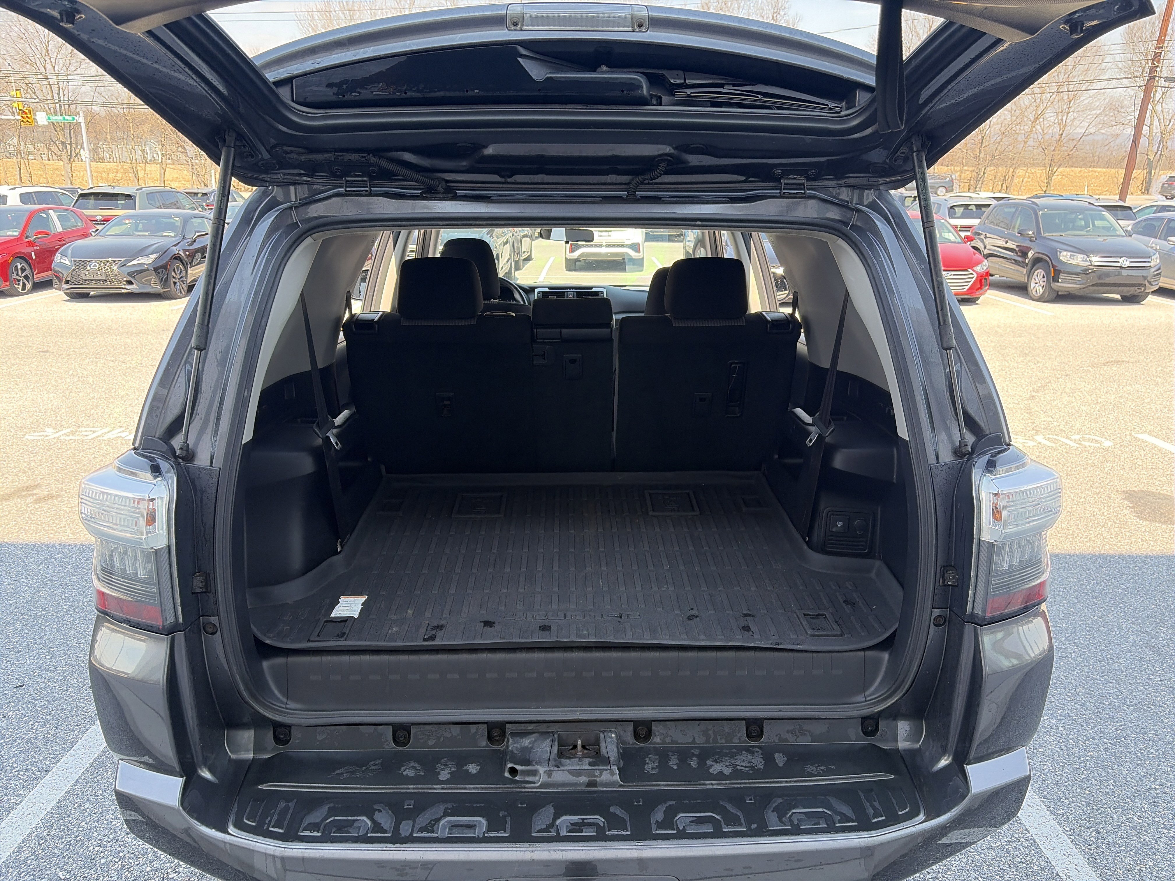 Used 2018 Toyota 4Runner SR5 image 27