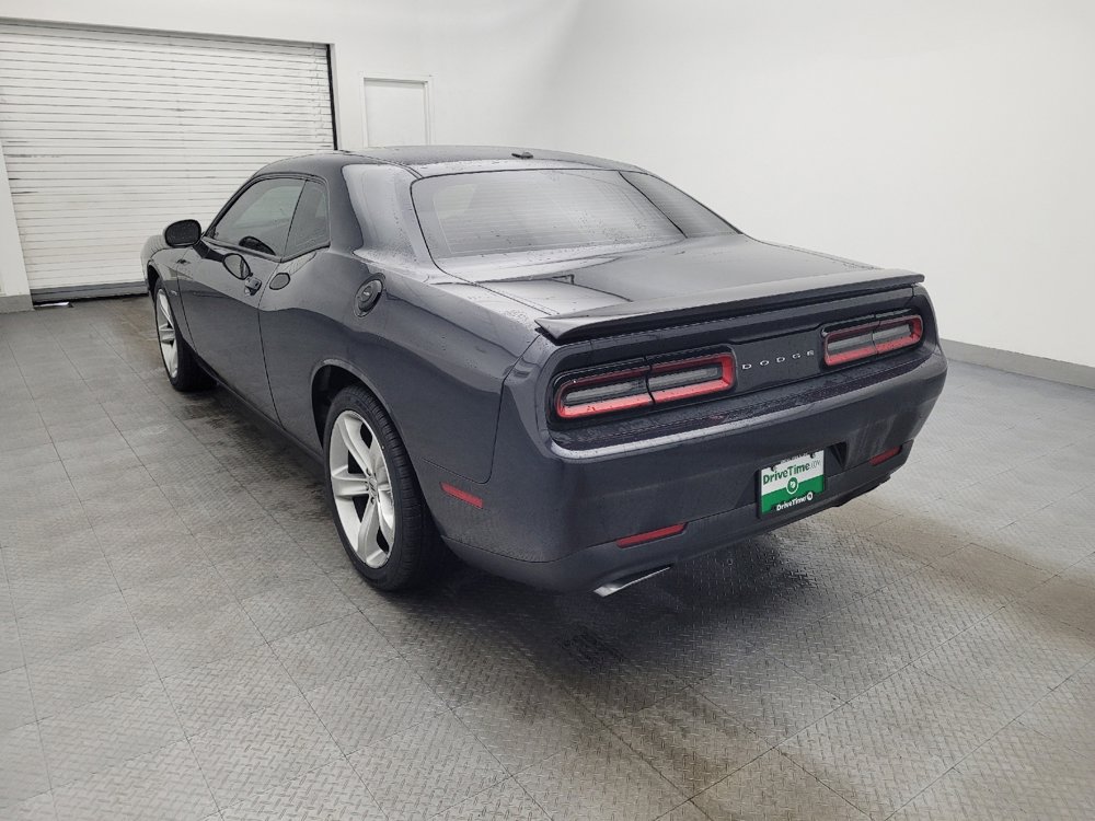 Used 2017 Dodge Challenger R/T RWD image 5