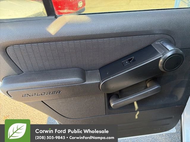 Used 2010 Ford Explorer XLT image 28
