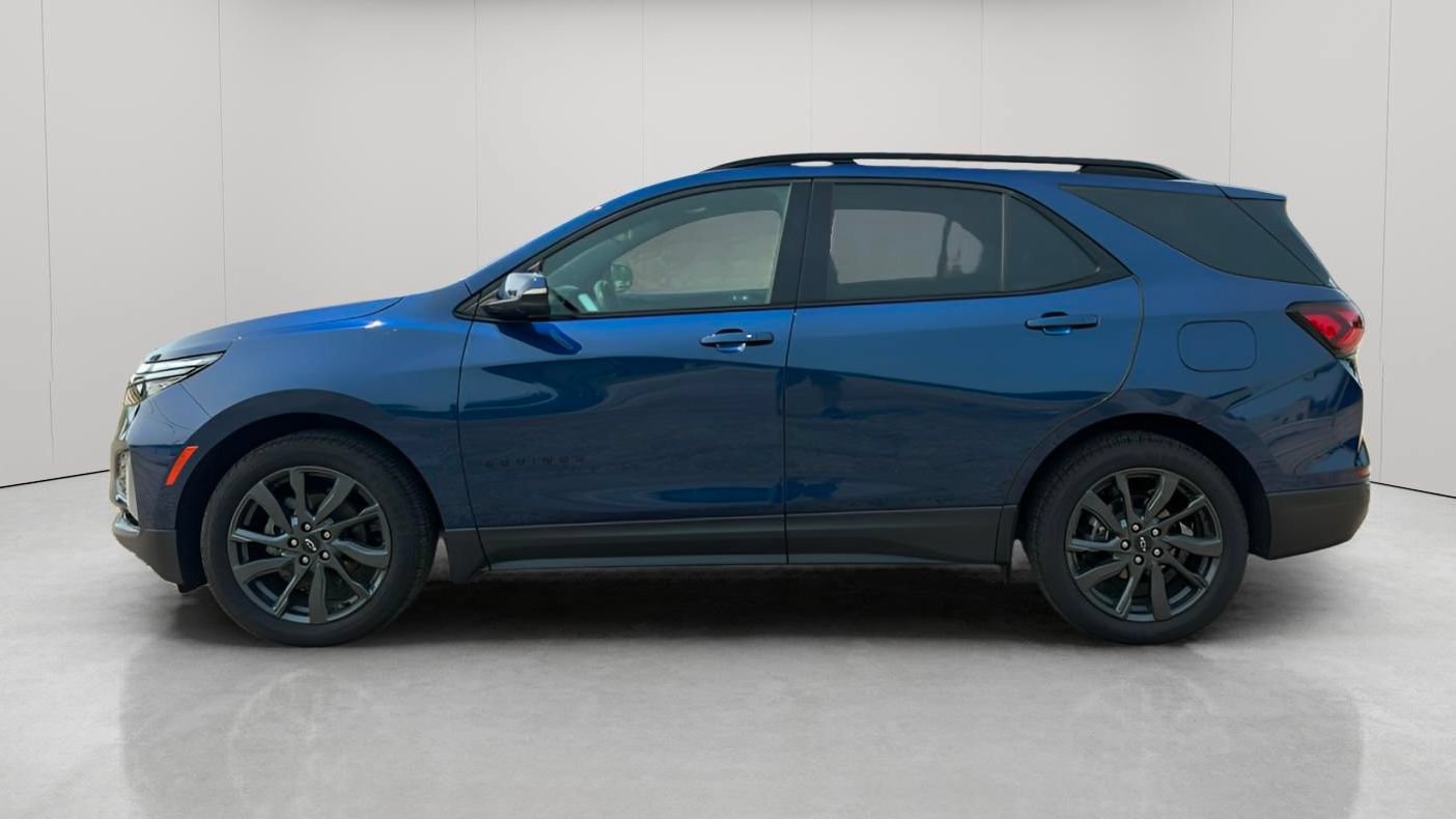 Used 2023 Chevrolet Equinox RS w/ RS Leather Package FWD image 9