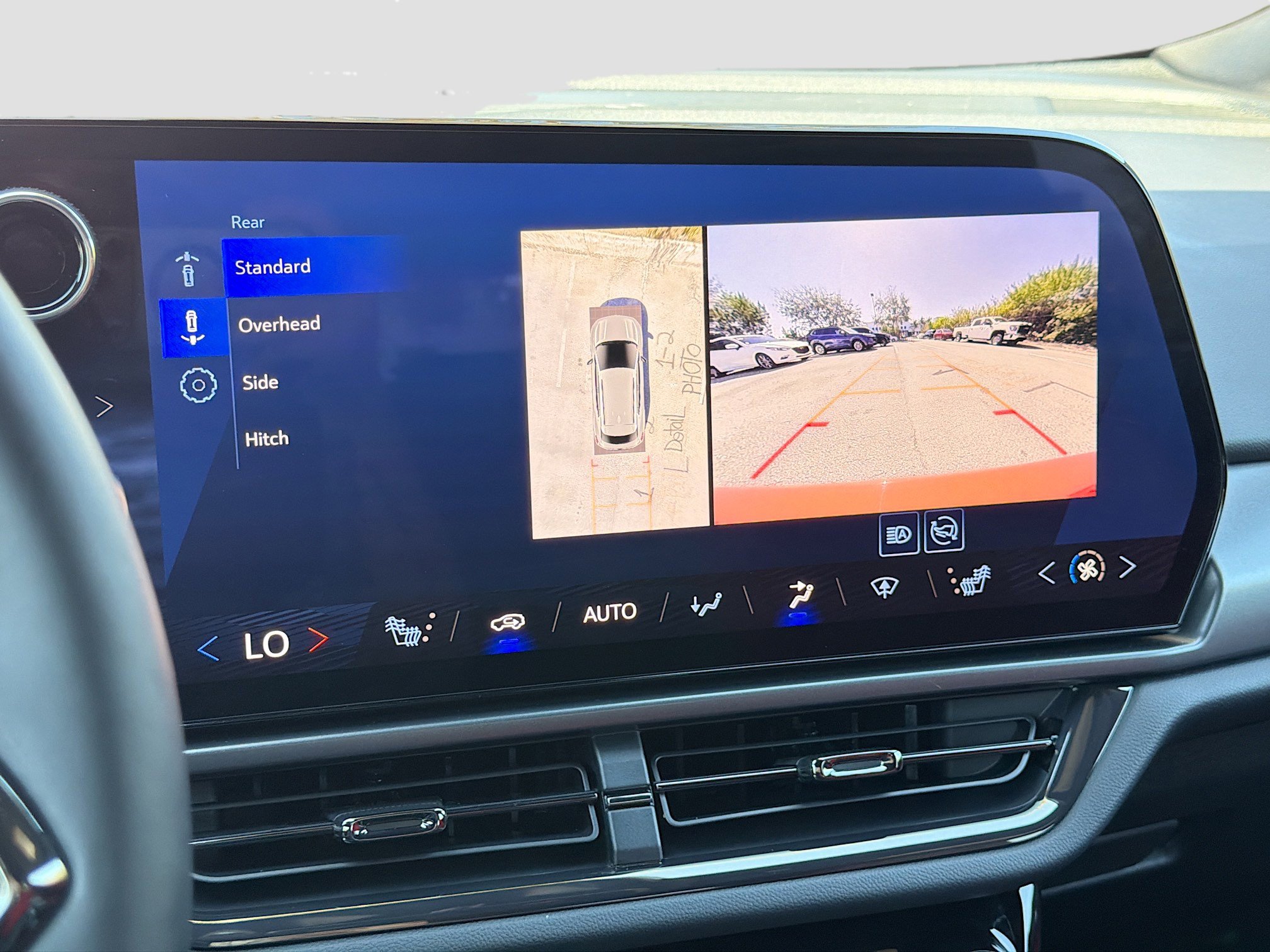 Used 2025 Chevrolet Equinox EV RS image 32