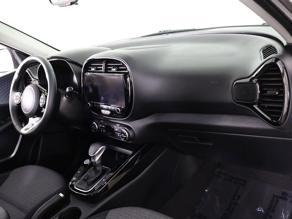 Used 2023 Kia Soul EX image 29