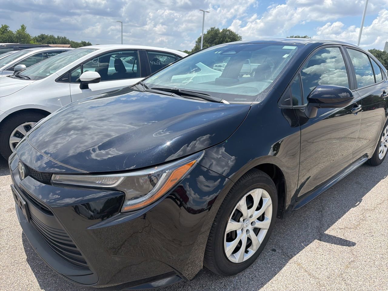 Used 2024 Toyota Corolla LE FWD video 1