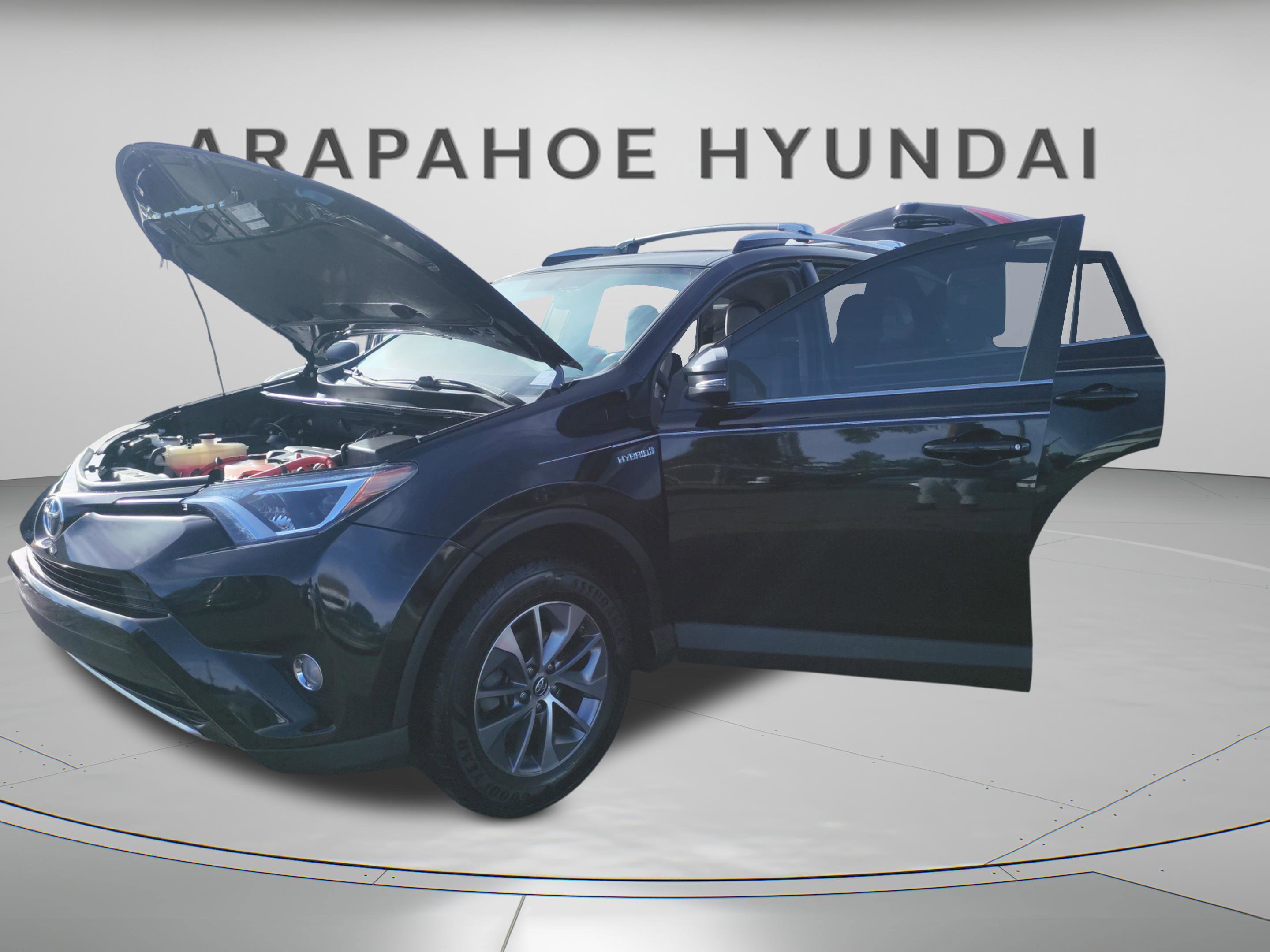 Used 2016 Toyota RAV4 XLE image 2