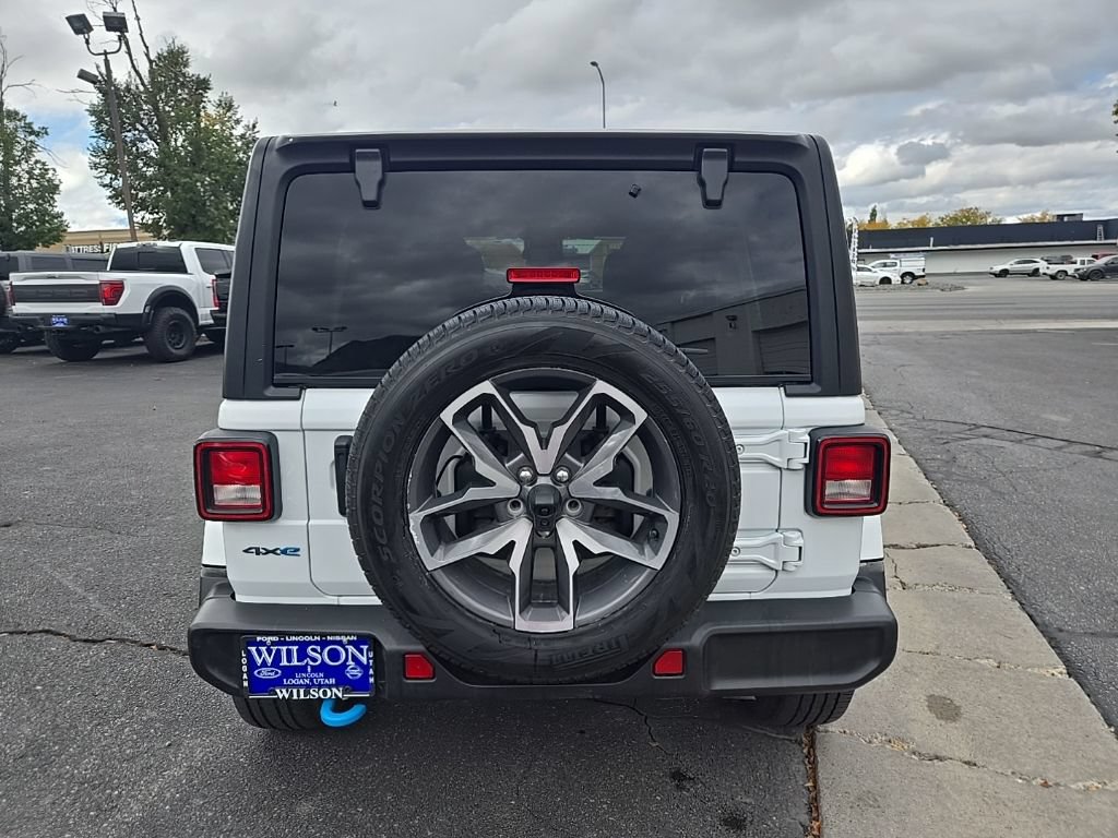Used 2024 Jeep Wrangler Unlimited AWD/4WD image 7