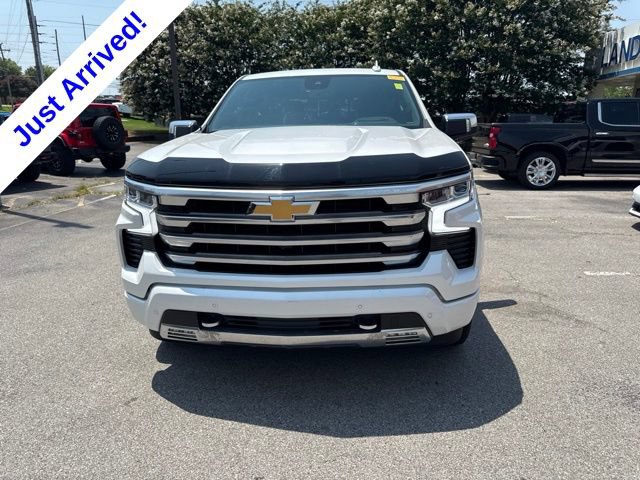 Used 2025 Chevrolet Silverado 1500 High Country w/ Technology Package AWD/4WD image 8