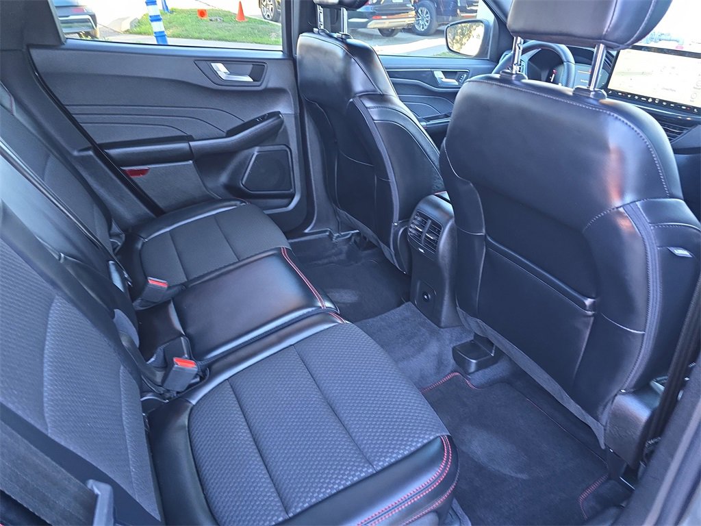 Used 2023 Ford Escape ST-Line w/ Tech Pack #1 image 11