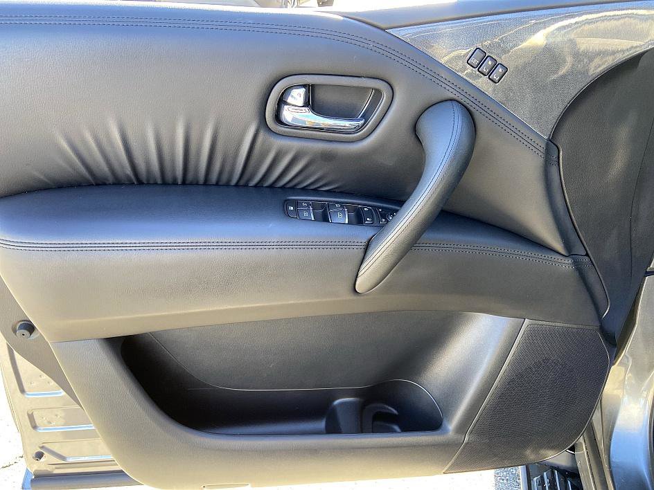 Certified 2024 Nissan Armada SL w/ Midnight Edition Package image 9