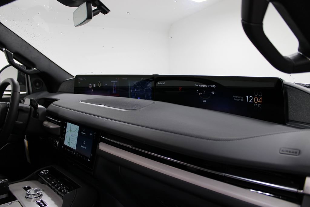 New 2026 Lincoln Navigator Reserve image 36