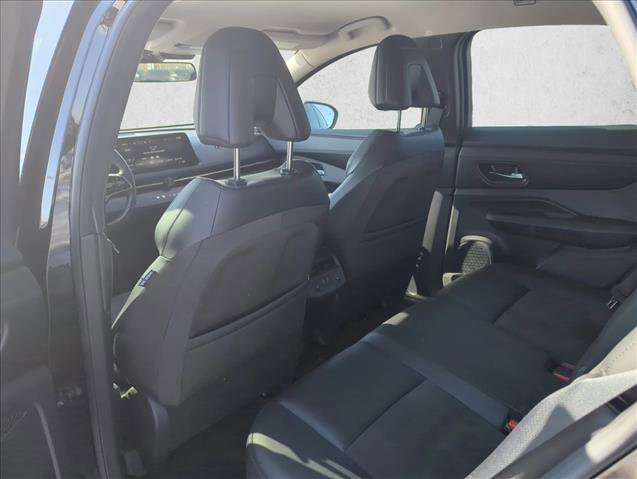 Certified 2023 Nissan Ariya FWD image 16