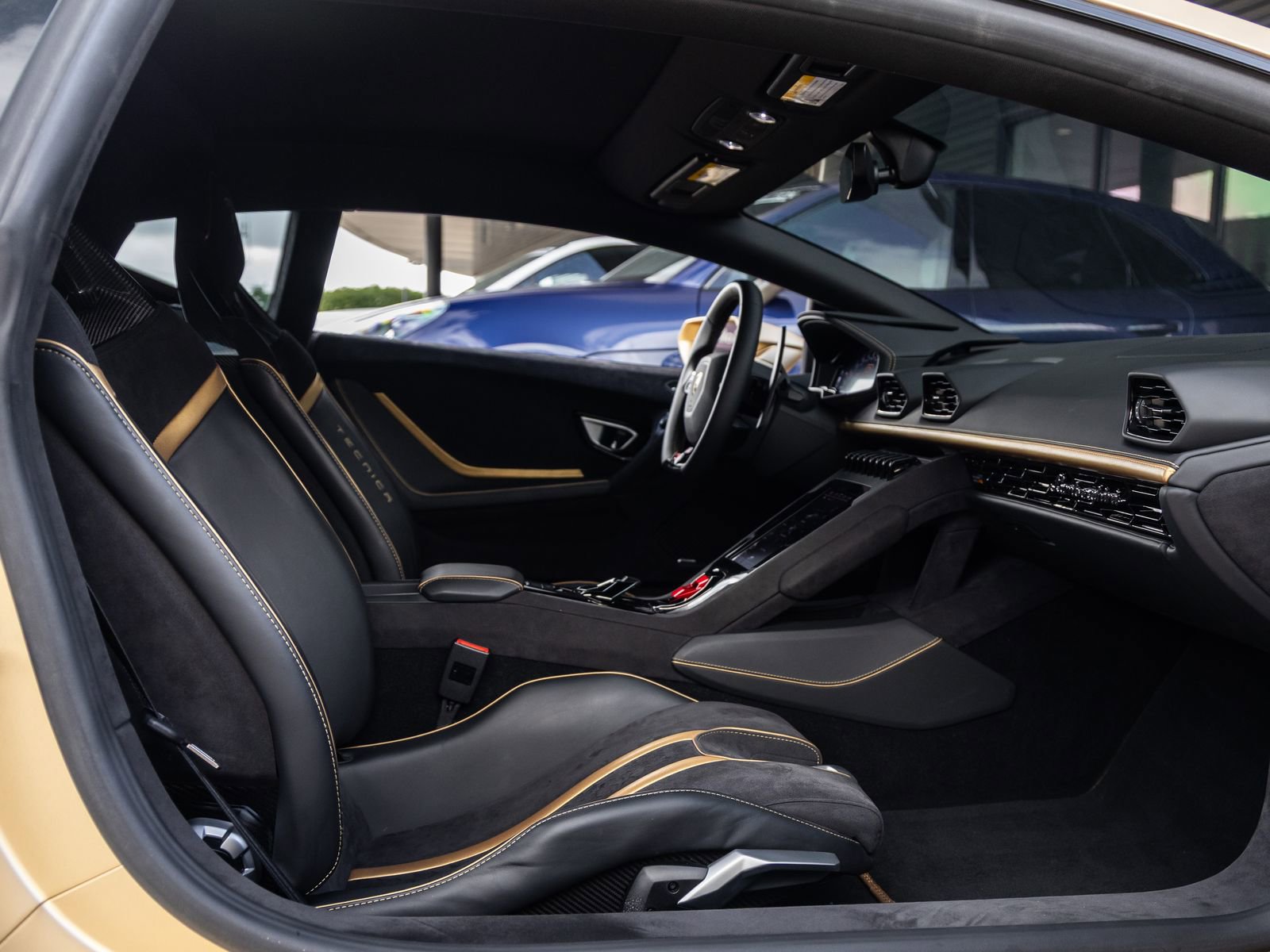 Used 2023 Lamborghini Huracan Tecnica RWD image 44