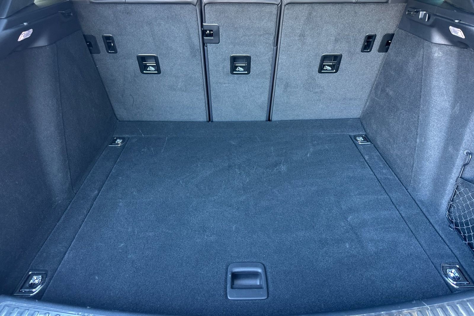 Used 2024 Porsche Macan image 17