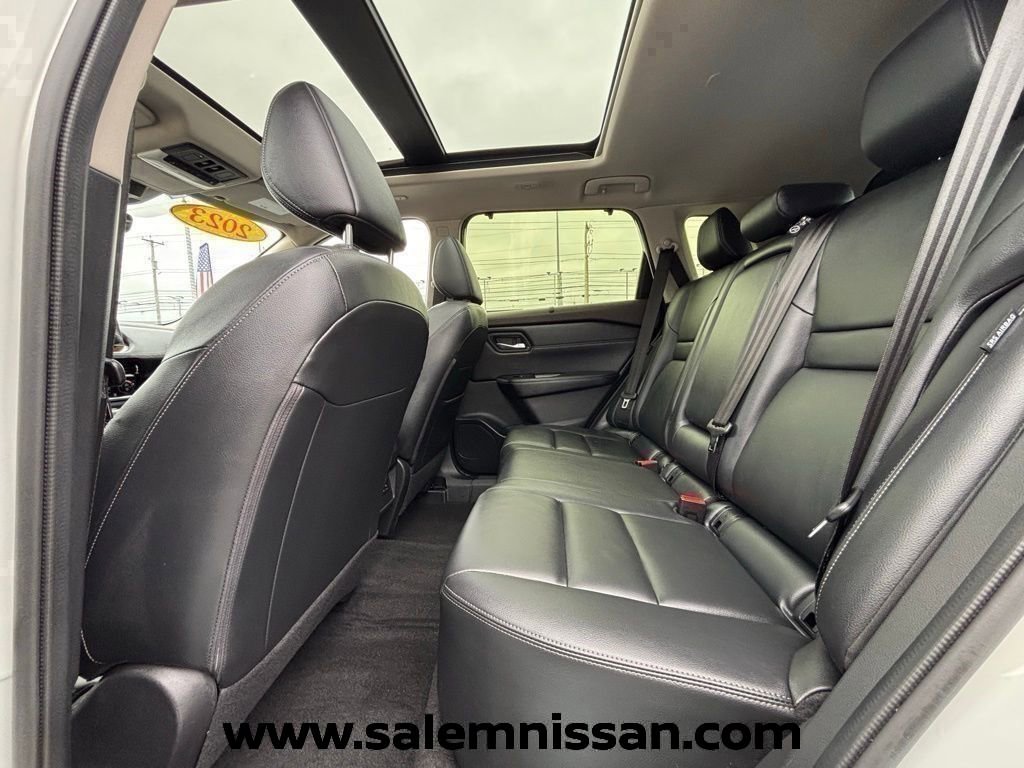 Certified 2023 Nissan Rogue SL w/ SL Premium Package AWD/4WD image 15