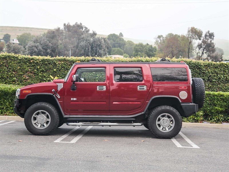 Used 2005 HUMMER H2 w/ Preferred Equipment Group AWD/4WD image 2