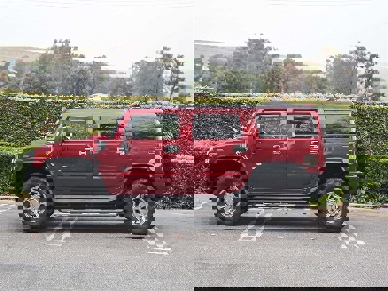 Used 2005 HUMMER H2 w/ Preferred Equipment Group image 2