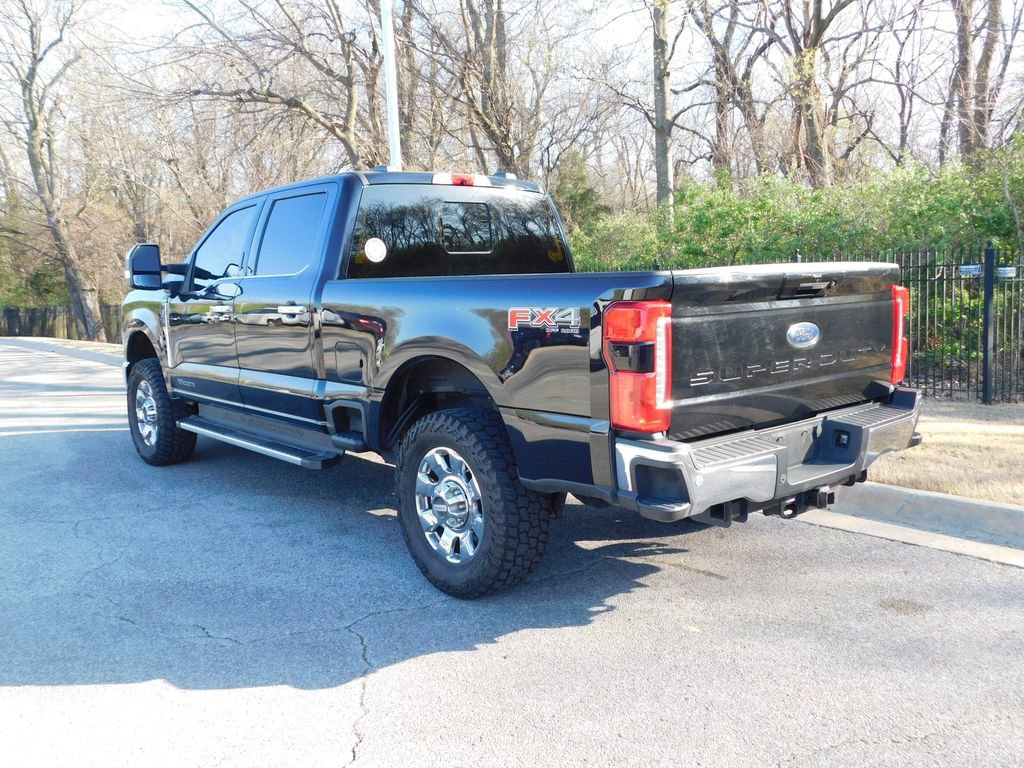 Used 2023 Ford F350 Lariat w/ Chrome Package image 3
