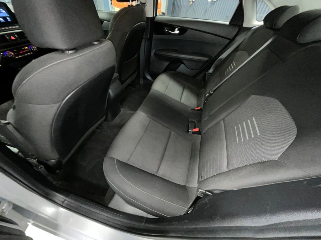 Used 2019 Kia Forte S image 27