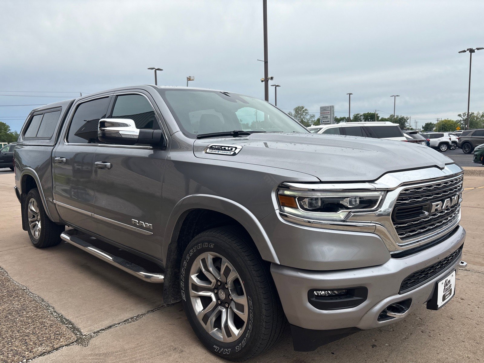 Used 2023 RAM 1500 Limited w/ Body Color Bumper Group AWD/4WD image 8