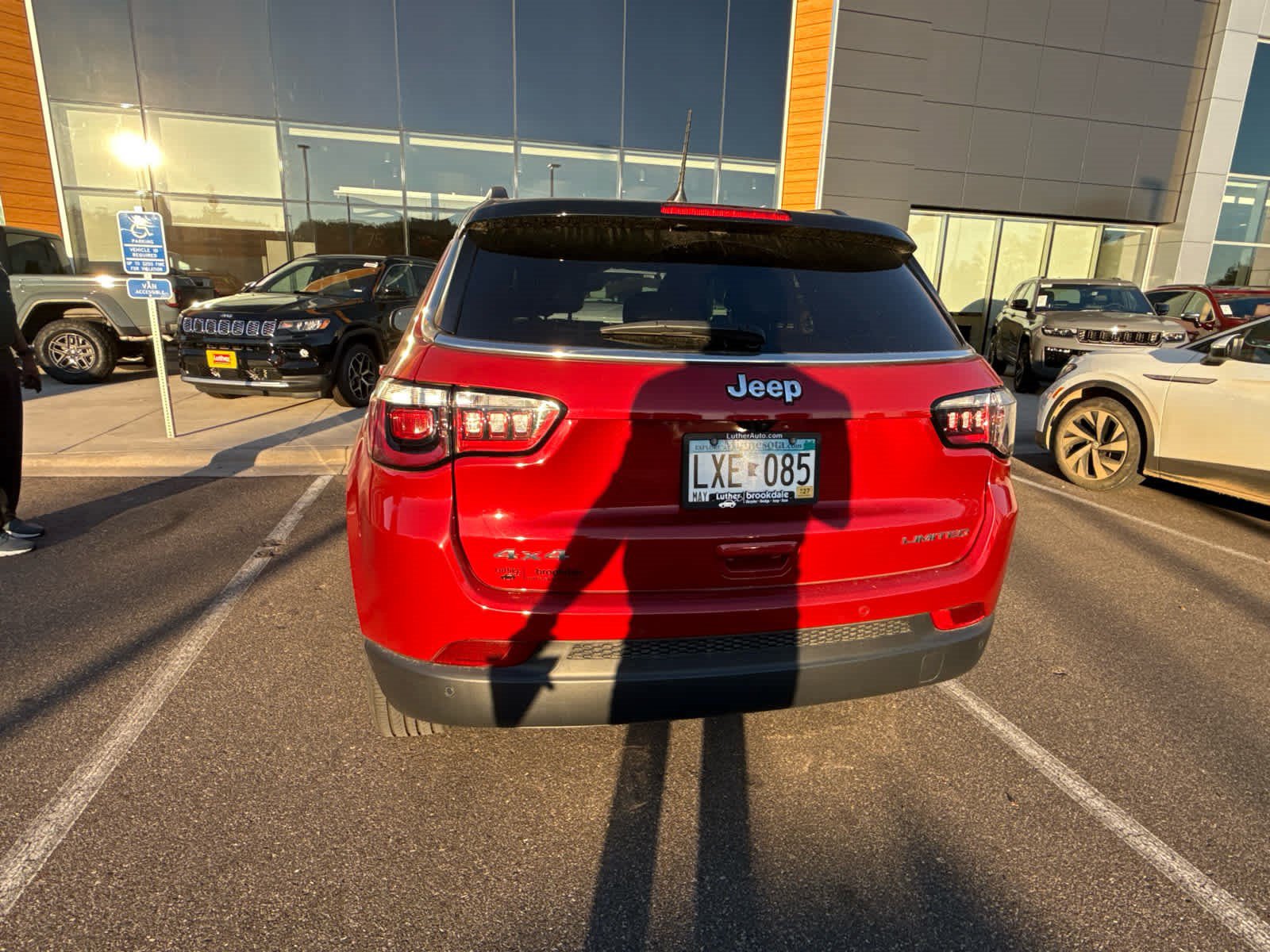 Used 2024 Jeep Compass Limited AWD/4WD image 3