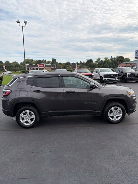 Used 2022 Jeep Compass Sport AWD/4WD image 4